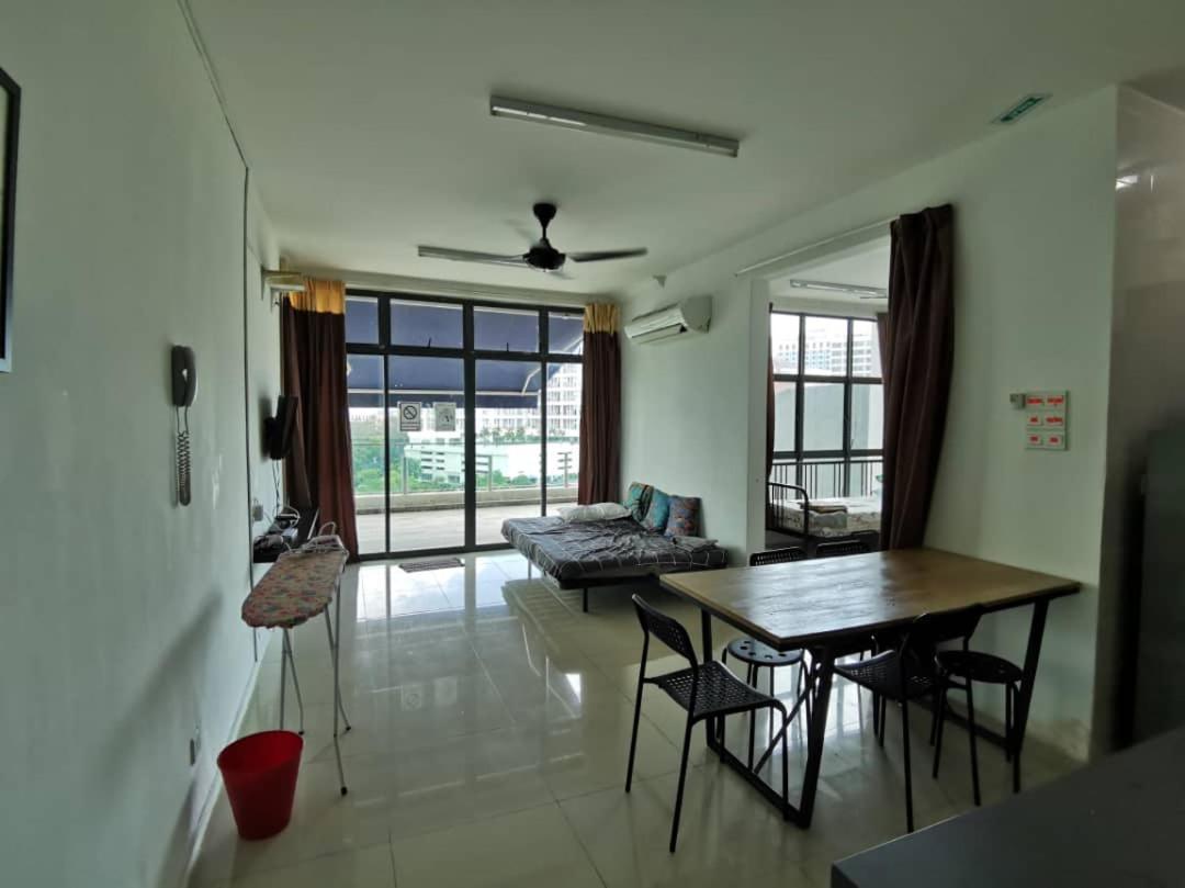 Vista Alam Serviced Apartment Near Idcc Sacc Pkns Uitm Msu Avisena Шах-Алам Екстер'єр фото
