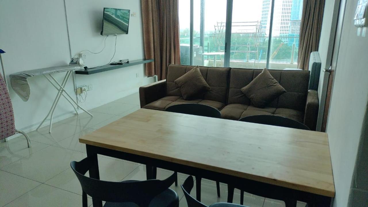 Vista Alam Serviced Apartment Near Idcc Sacc Pkns Uitm Msu Avisena Шах-Алам Екстер'єр фото